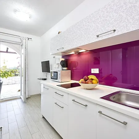 Apartamento Mavarstica 17803a *